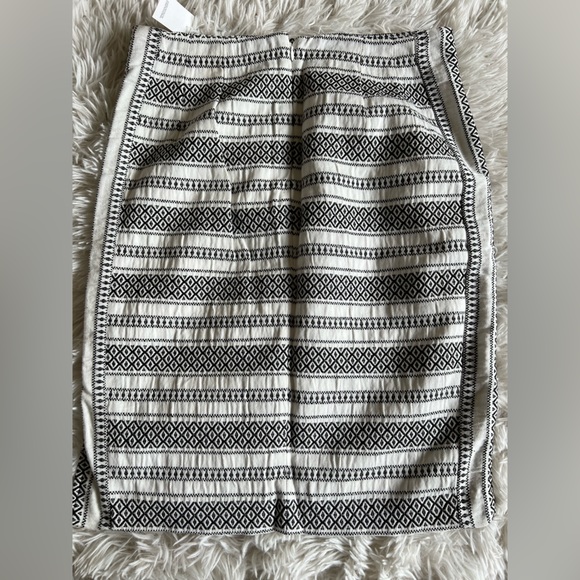 Loft, Size 8, NEw With Tags - Picture 3 of 3